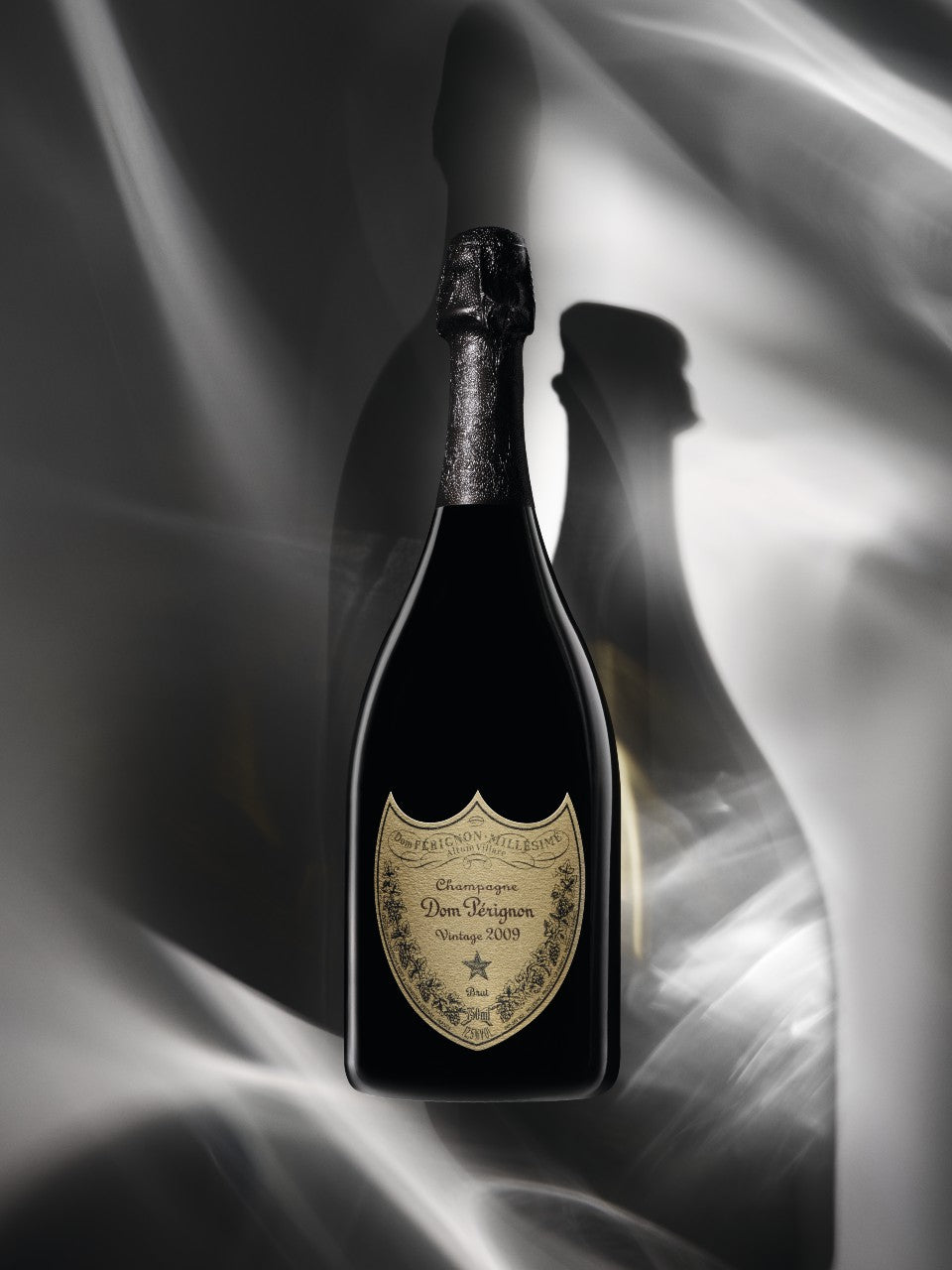 Buy Moët & Chandon Dom Pérignon 2013 Champagne with Gift Box (750mL) at Secret Bottle